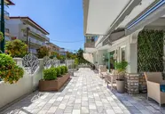 Ouzas Luxury