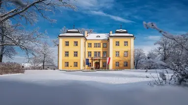 Pałac Łomnica