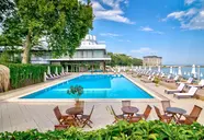 Palace (Sunny Day)