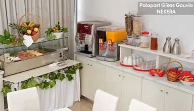 Palapart Gikas Suites & Studios