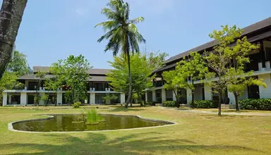 Palm Galleria Resort