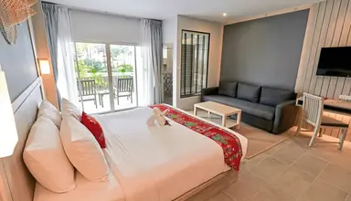 Palm Galleria Resort