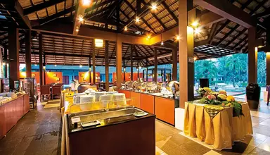Palm Galleria Resort