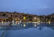 Palm Plaza