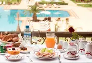 Palm Plaza