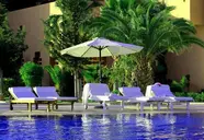 Palm Plaza