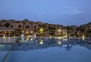 Palm Plaza