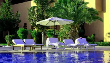 Palm Plaza