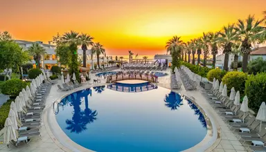 Palm Wings Beach Resort & SPA (Kusadasi)