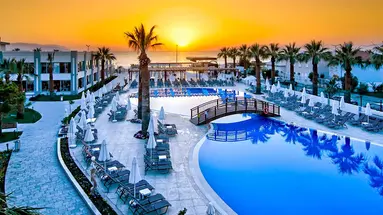 Palm Wings Beach Resort & SPA (Kusadasi)