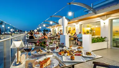 Palm Wings Beach Resort & SPA (Kusadasi)