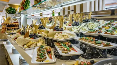 Palm Wings Beach Resort & SPA (Kusadasi)