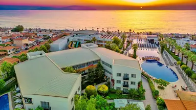 Palm Wings Beach Resort & SPA (Kusadasi)