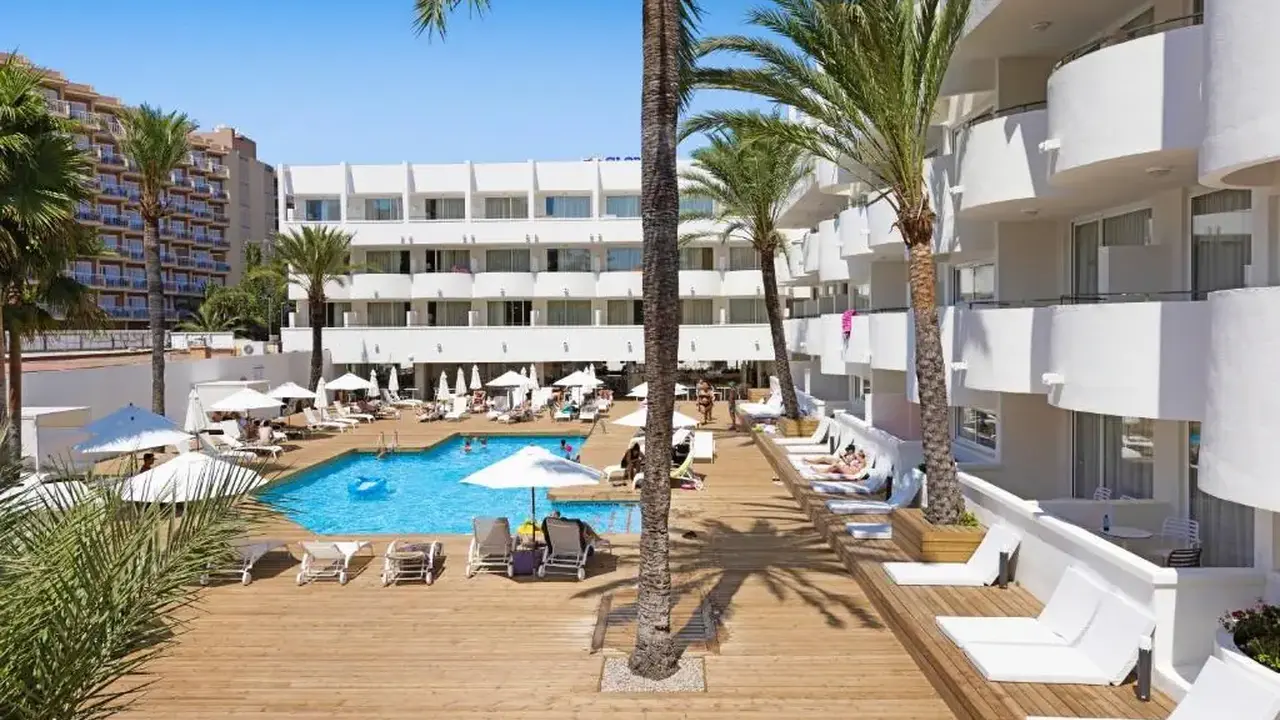 Palmanova Beach Apartments by TRH