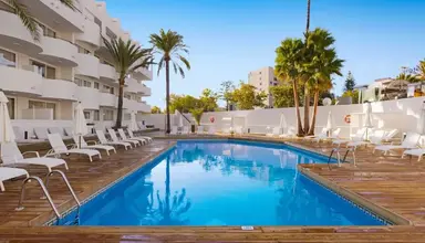 Palmanova Beach Apartments by TRH