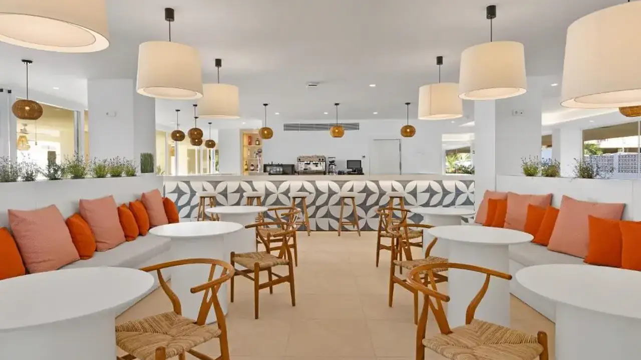 Palmanova Beach Apartments by TRH