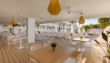 Palmanova Beach Apartments by TRH