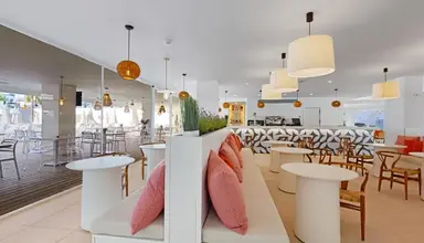 Palmanova Beach Apartments by TRH