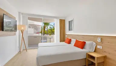 Palmanova Beach Apartments by TRH