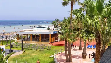 Palmyra Golden Beach