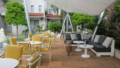 Paloma Marina Suites