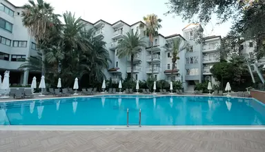 Paloma Marina Suites