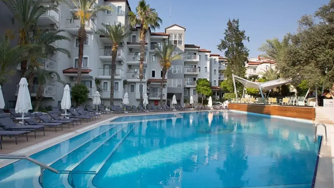 Paloma Marina Suites