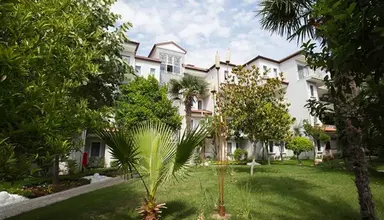 Paloma Marina Suites