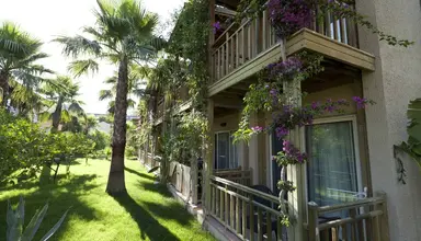 Paloma Oceana Resort
