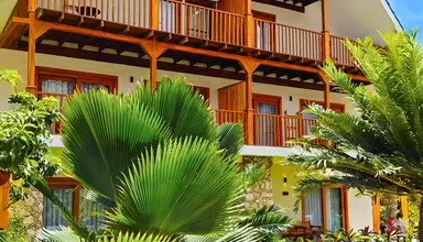 Palumbo Reef Resort