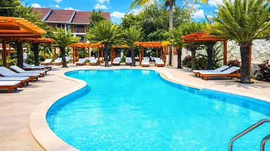 Palumbo Reef Resort