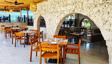 Palumbo Reef Resort