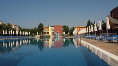Panas Holiday Village