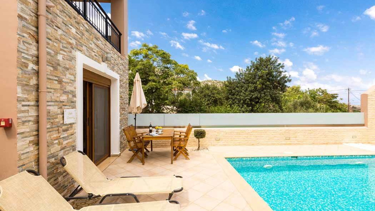 Pantheon Villas & Suites