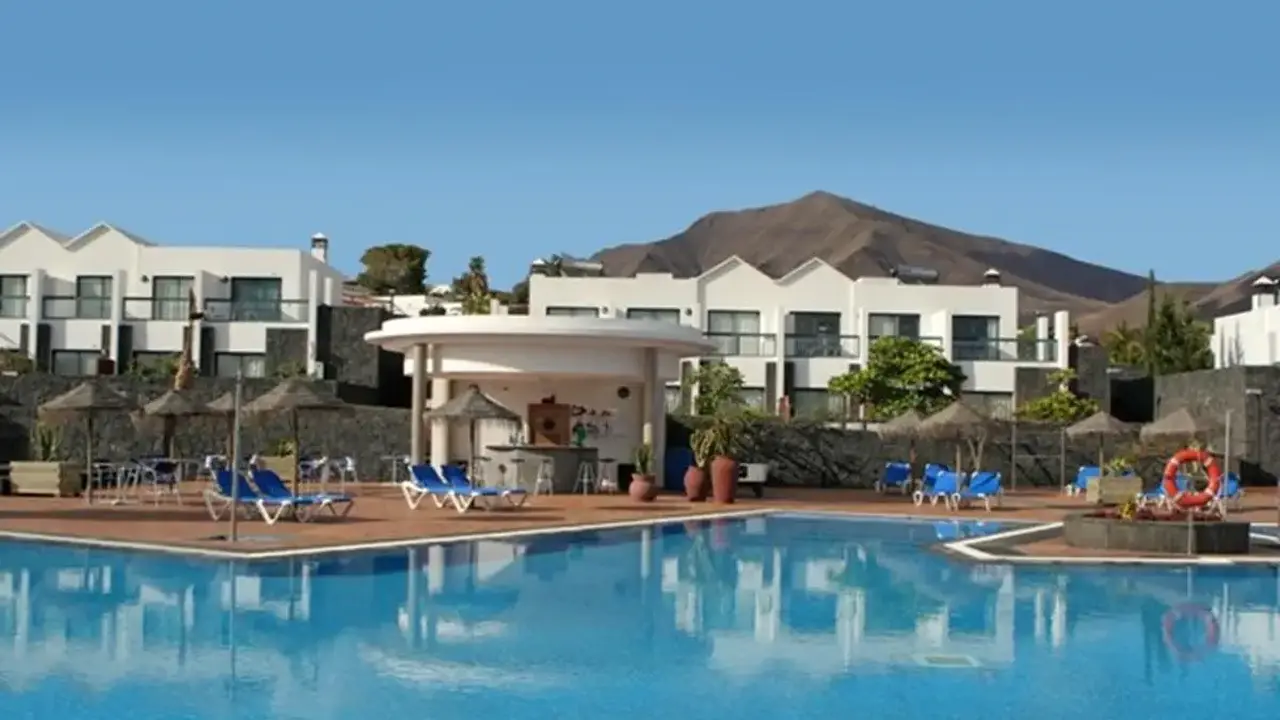 Papagayo Romantica