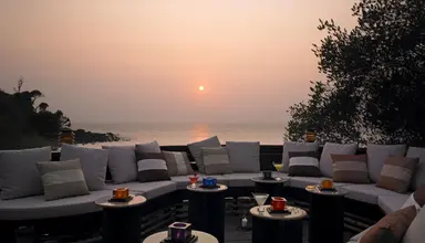 Paradee Resort