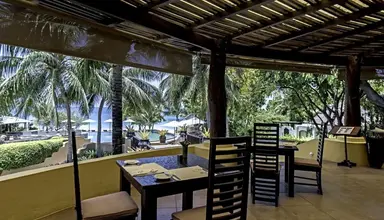 Paradee Resort