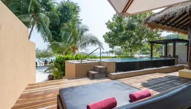 Paradee Resort