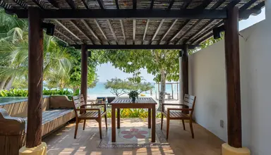 Paradee Resort