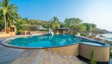 Paradee Resort