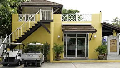 Paradee Resort