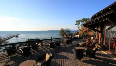 Paradee Resort