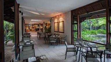 Paradis Beachcomber Golf Resort & Spa
