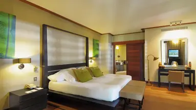 Paradis Beachcomber Golf Resort & Spa