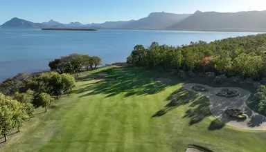 Paradis Beachcomber Golf Resort & Spa