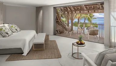 Paradis Beachcomber Golf Resort & Spa