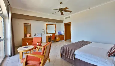Paradise Bay Resort