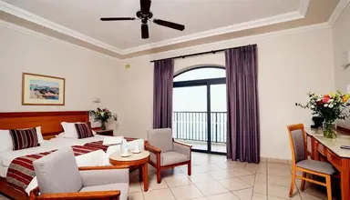 Paradise Bay Resort
