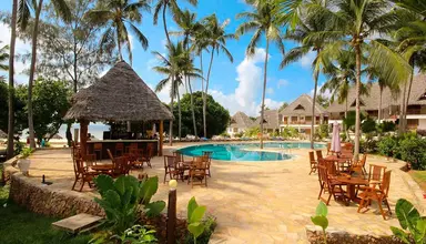 Paradise Beach Resort (Uroa)