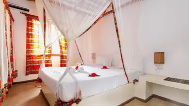 Paradise Beach Resort (Uroa)